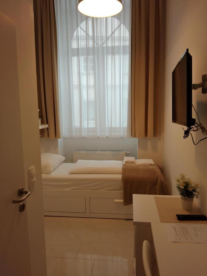 וינה Ch-Hotel Luka Budget מראה חיצוני תמונה
