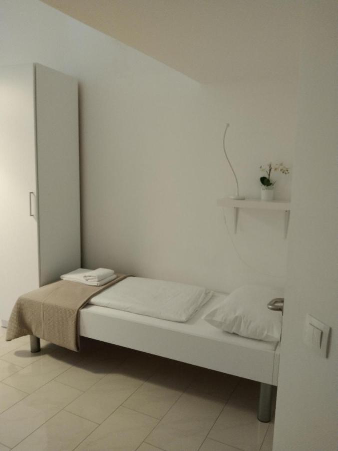 וינה Ch-Hotel Luka Budget מראה חיצוני תמונה